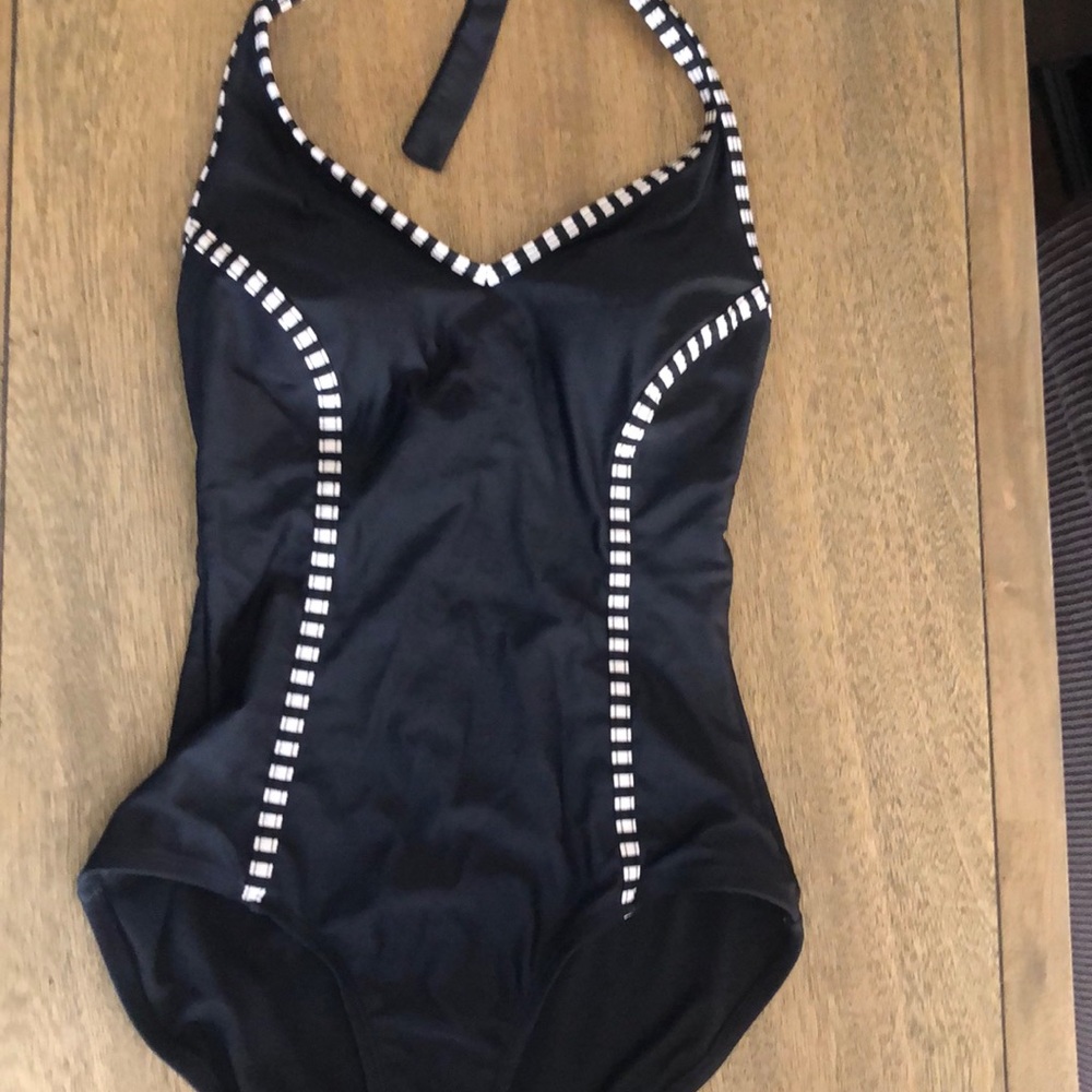 Bathing suit